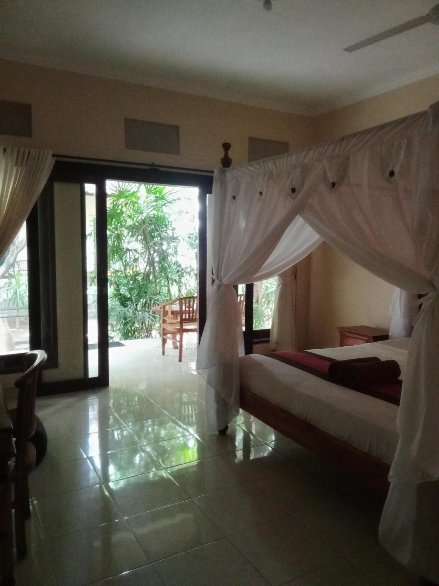 Pondok Aldi Hostel Αμέντ Εξωτερικό φωτογραφία