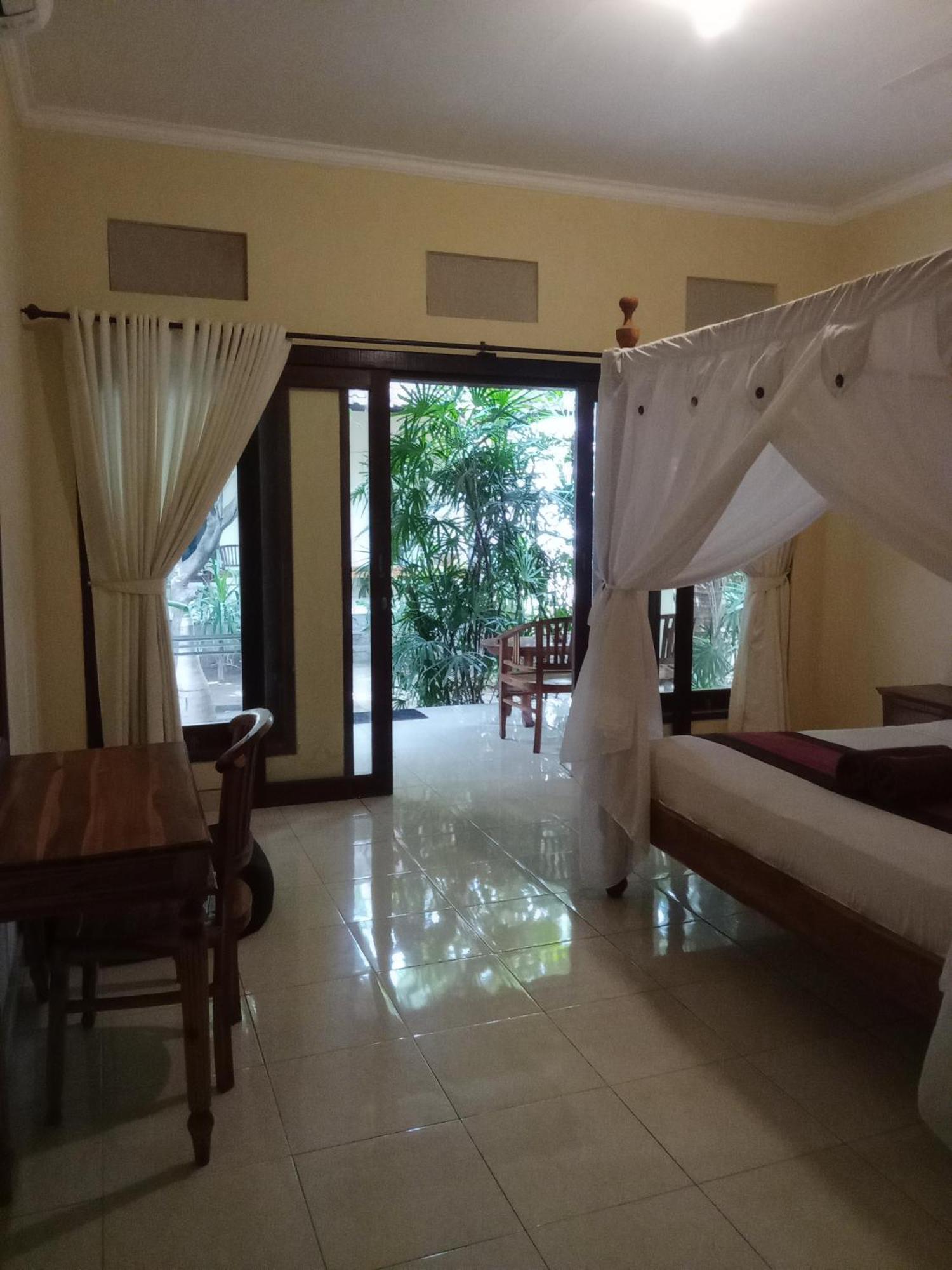 Pondok Aldi Hostel Αμέντ Εξωτερικό φωτογραφία