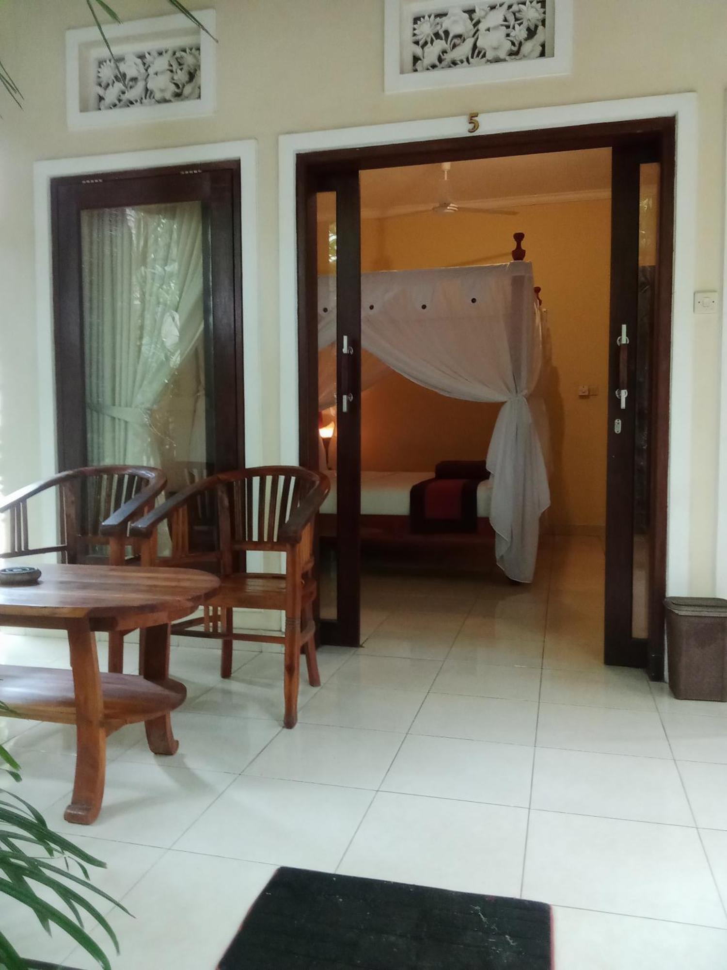 Pondok Aldi Hostel Αμέντ Εξωτερικό φωτογραφία
